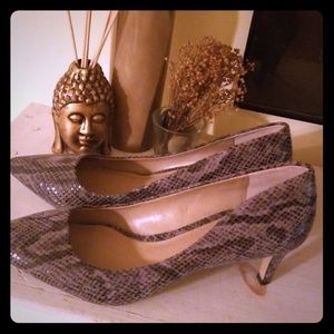 Wore only 2 times, don't wear high heels now.